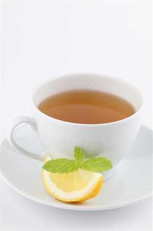 simsearch:400-04691031,k - Freshly made healthy mint tea with lemon Photographie de stock - Aubaine LD & Abonnement, Code: 400-04687285