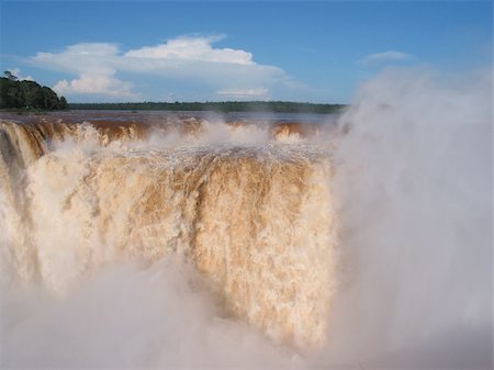 simsearch:400-08968017,k - Iguassu waterfalls on a sunny day early in the morning. The biggest waterfalls on earth. Stock Photo - Budget Royalty-Free & Subscription, Code: 400-04681202