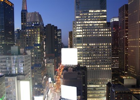 New York City near times square at night Stockbilder - Microstock & Abonnement, Bildnummer: 400-04681222