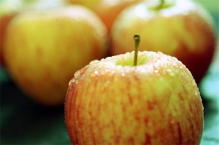 egypix (artist) - apple fruit Stockbilder - Microstock & Abonnement, Bildnummer: 400-04683865