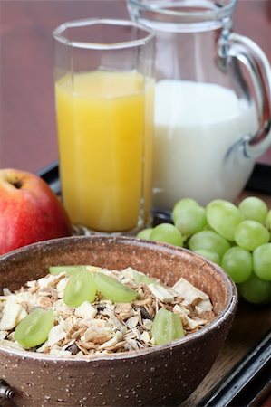 simsearch:400-05343907,k - Healthy breakfast consisting of granola, grapes, apple, orange juice and milk Foto de stock - Super Valor sin royalties y Suscripción, Código: 400-04694544