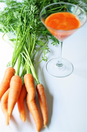 simsearch:400-08977333,k - fresh squeezed carrot juice Stock Photo - Budget Royalty-Free & Subscription, Code: 400-04696760