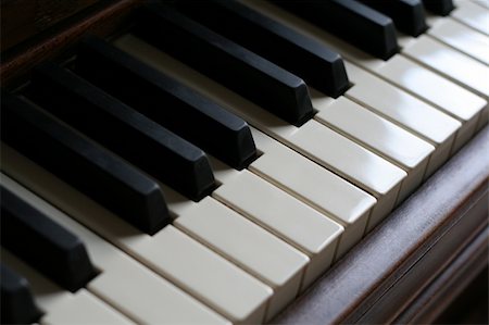 simsearch:400-05164273,k - A closeup of the keys of a piano, shot with shallow depth of field. Stock Photo - Budget Royalty-Free & Subscription, Code: 400-04696955