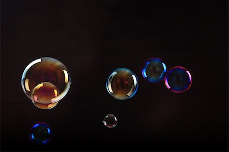 Soap bubbles on black background Photographie de stock - Aubaine LD & Abonnement, Code: 400-04697009