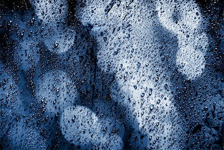 simsearch:400-04370982,k - Background. Droplets and jets of water in bright light. Photographie de stock - Aubaine LD & Abonnement, Code: 400-04697374