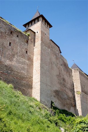 simsearch:400-05680683,k - Large old medieval castle. Shot in summer Stock Photo - Budget Royalty-Free & Subscription, Code: 400-04698983