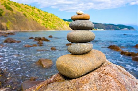 simsearch:400-07772579,k - balanced sea stones Fotografie stock - Microstock e Abbonamento, Codice: 400-04699344