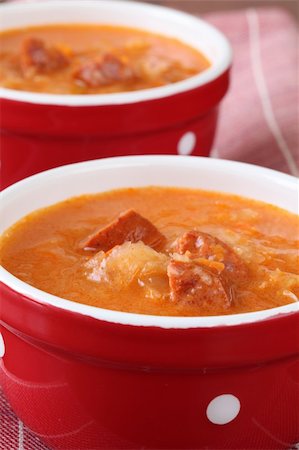 simsearch:400-07301312,k - Cabbage soup made from sauerkraut with red pepper Stockbilder - Microstock & Abonnement, Bildnummer: 400-04699504