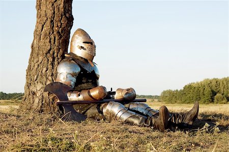simsearch:400-05378270,k - Medieval knight in the field with an axe Stockbilder - Microstock & Abonnement, Bildnummer: 400-04699958
