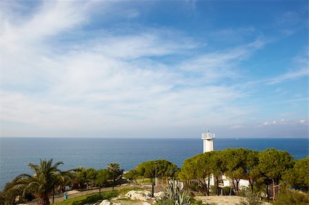 The Lighthouse at Pigeon Island Fortress, also known as the Pirates castle, in the Kusadasi harbor, on the Aegean coast of Turkey. Photographie de stock - Aubaine LD & Abonnement, Code: 400-04690181