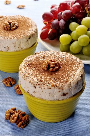 eating sundae - fruit ice cream width nuts Stock Photo - Budget Royalty-Free & Subscription, Code: 400-04690421