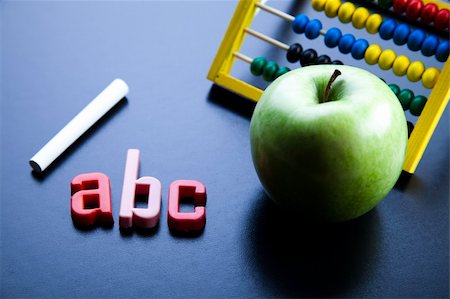 quiz - Inscription on a school chalkboard - back to school Stockbilder - Microstock & Abonnement, Bildnummer: 400-04693726