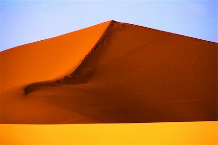 simsearch:400-05038066,k - Erg Chebi, Sahara Desert, Morocco, Africa Photographie de stock - Aubaine LD & Abonnement, Code: 400-04693963