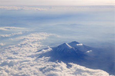 simsearch:400-09268408,k - Popocatepl Popocatepetl volcano airplane aerial view in Mexico City Stock Photo - Budget Royalty-Free & Subscription, Code: 400-04705051