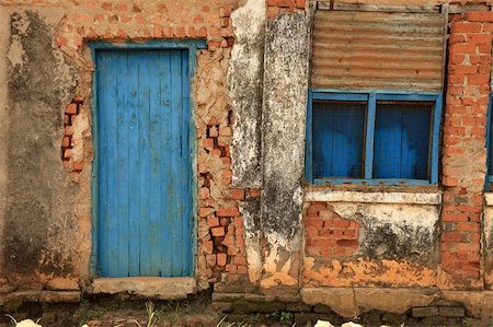 Rustic Rundown Building with Character Stock Photo - Budget Royalty-Free & Subscription, Code: 400-04707536