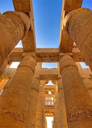 Large stone columns in the Hypostyle Hall at Karnak Temple in Luxor, Egypt Stockbilder - Microstock & Abonnement, Bildnummer: 400-04700741