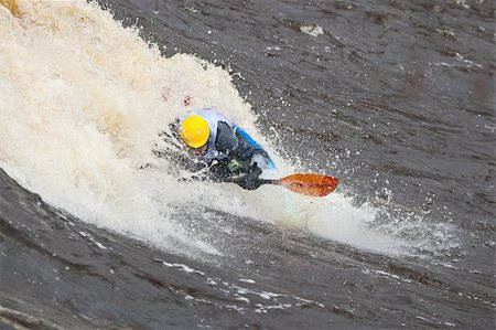 simsearch:400-03963892,k - Kayak freestyle on whitewater, Russia, Msta, may 2010 Stockbilder - Microstock & Abonnement, Bildnummer: 400-04701718