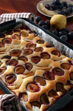 simsearch:400-04380218,k - Delicious homemade sponge cake with plums and pears Stock Photo - Budget Royalty-Free & Subscription, Code: 400-04702503