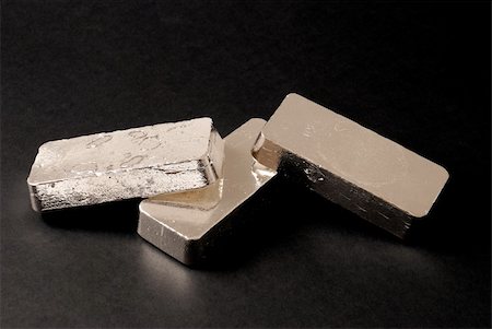 simsearch:400-04715746,k - Three 1 kilogram 999 silver bars Stock Photo - Budget Royalty-Free & Subscription, Code: 400-04715743