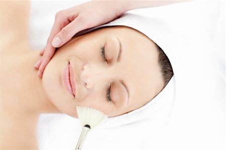 simsearch:400-04044944,k - Young caucasian woman enjoying a beauty treatment in a spa center Stock Photo - Budget Royalty-Free & Subscription, Code: 400-04717237