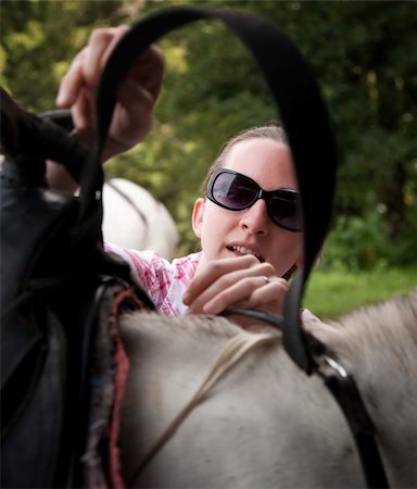 Female tourist in Costa Rica with white horse Photographie de stock - Aubaine LD & Abonnement, Code: 400-04717553
