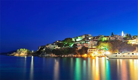 Night picture taken on the Greek island of Skiathos Stockbilder - Microstock & Abonnement, Bildnummer: 400-04718484