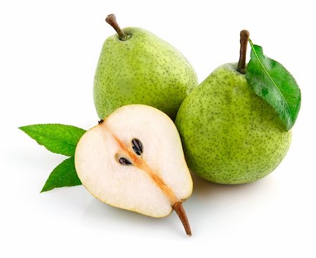 pear with leaves - fresh pear fruits with cut and green leaves isolated on white background Foto de stock - Super Valor sin royalties y Suscripción, Código: 400-04719119