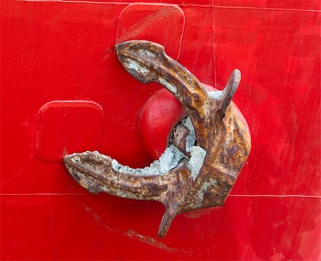 simsearch:400-04804018,k - Old heavy rusty anchor on a red freighter's hull Stock Photo - Budget Royalty-Free & Subscription, Code: 400-04719906