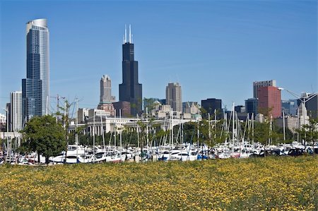 simsearch:400-06059972,k - Office buildings in Chicago, IL. Stock Photo - Budget Royalty-Free & Subscription, Code: 400-04710569