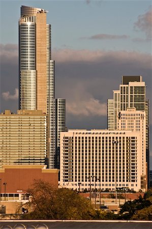 simsearch:400-04719680,k - South Downtown in Chicago, IL. Foto de stock - Royalty-Free Super Valor e Assinatura, Número: 400-04710605