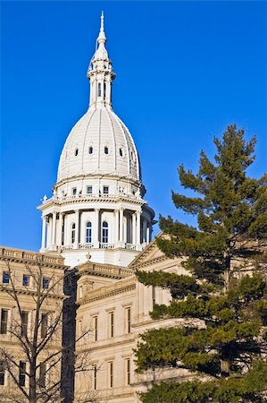 simsearch:400-05292353,k - State Capitol of Michigan in Lansing. Photographie de stock - Aubaine LD & Abonnement, Code: 400-04710609