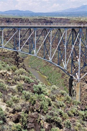 Rio Grande Gorge Bridge - New Mexico Stock Photo - Budget Royalty-Free & Subscription, Code: 400-04711248