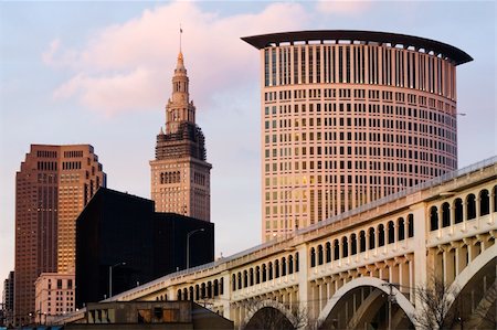 simsearch:400-04747795,k - Downtown Cleveland - seen during late afternoon. Fotografie stock - Microstock e Abbonamento, Codice: 400-04711286