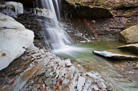 Winter in Ohio - Blue Hen Falls Photographie de stock - Aubaine LD & Abonnement, Code: 400-04711290