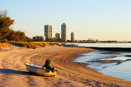 simsearch:400-05255037,k - View of Runaway Bay on the Gold Coast in Australia from the Broadwater at sunrise. Stock Photo - Budget Royalty-Free & Subscription, Code: 400-04711429