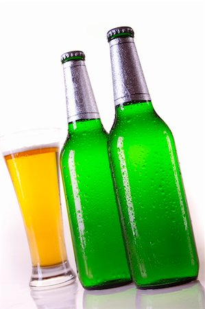 simsearch:400-05194129,k - Chilled golden beer concpet Stock Photo - Budget Royalty-Free & Subscription, Code: 400-04713090