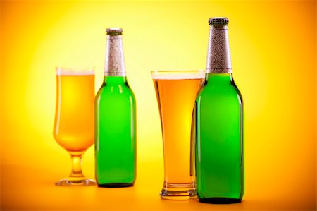 simsearch:400-03999848,k - Chilled golden beer concpet Stock Photo - Budget Royalty-Free & Subscription, Code: 400-04713115