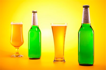 simsearch:400-03999848,k - Chilled golden beer concpet Stock Photo - Budget Royalty-Free & Subscription, Code: 400-04713112