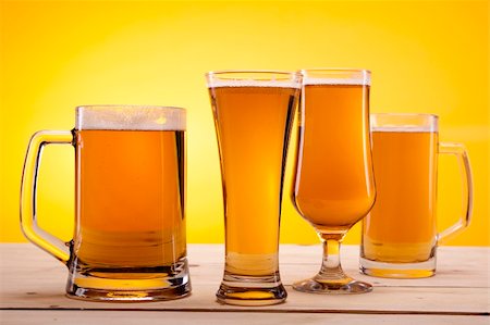 simsearch:400-03999848,k - Chilled golden beer concpet Stock Photo - Budget Royalty-Free & Subscription, Code: 400-04713124