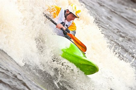 simsearch:400-03963892,k - Kayak freestyle on whitewater, Russia, Msta, may 2010 Stockbilder - Microstock & Abonnement, Bildnummer: 400-04713991