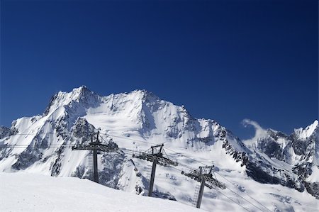 simsearch:400-07222348,k - Ropeway at ski resort Dombay. Caucasus Mountains Fotografie stock - Microstock e Abbonamento, Codice: 400-04724655