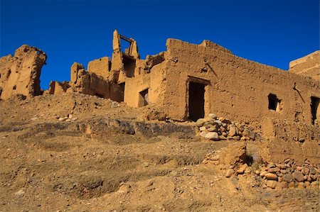 ruins of a traditional moroccan kasbah Foto de stock - Super Valor sin royalties y Suscripción, Código: 400-04724849