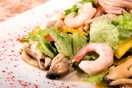 Salad made of different seafood and vegetables Stockbilder - Microstock & Abonnement, Bildnummer: 400-04726765