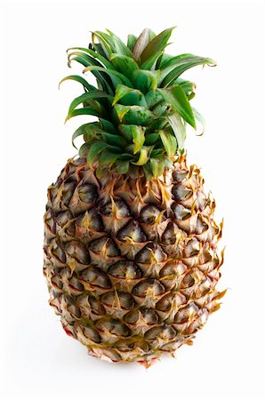 simsearch:400-04315300,k - A whole Pineapple isolated on white background Foto de stock - Super Valor sin royalties y Suscripción, Código: 400-04727030