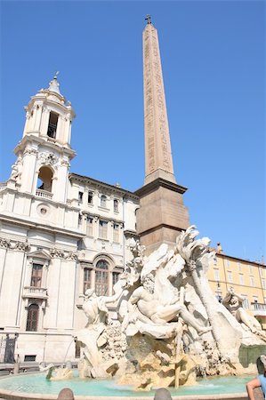 piazza navona - Piazza Navona, fontana dei Fiumi del Bernini in Rome, Italy Photographie de stock - Aubaine LD & Abonnement, Code: 400-04728934