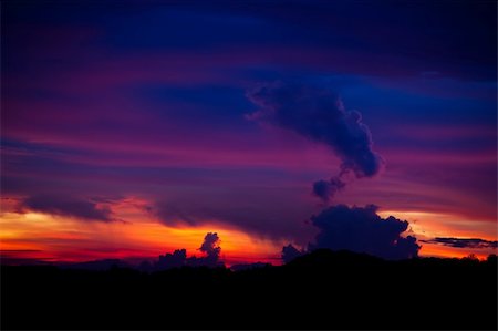simsearch:862-08699699,k - Beautiful Costa Rica evening sunset near Monteverde Fotografie stock - Microstock e Abbonamento, Codice: 400-04729404