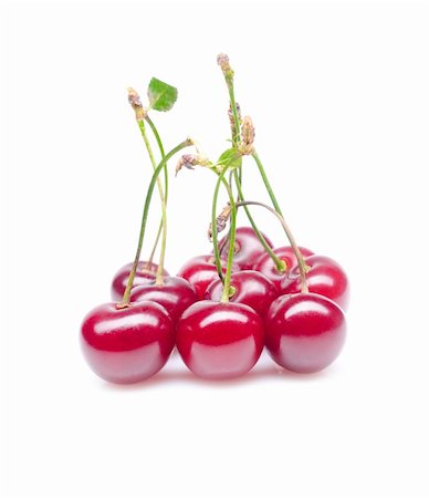 simsearch:400-05196174,k - Isolated cherries Photographie de stock - Aubaine LD & Abonnement, Code: 400-04729942