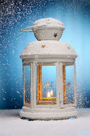 simsearch:400-06945463,k - Christmas lamp. Shallow dof.  Focused on fire. Photographie de stock - Aubaine LD & Abonnement, Code: 400-04729995