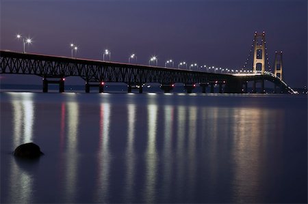 Mackinac Bridge in Michigan, night time. Stockbilder - Microstock & Abonnement, Bildnummer: 400-04720134