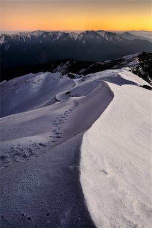 simsearch:400-05065940,k - Snow mountain scenery in sunset in winter in Taiwan, Asia. Stock Photo - Budget Royalty-Free & Subscription, Code: 400-04723254